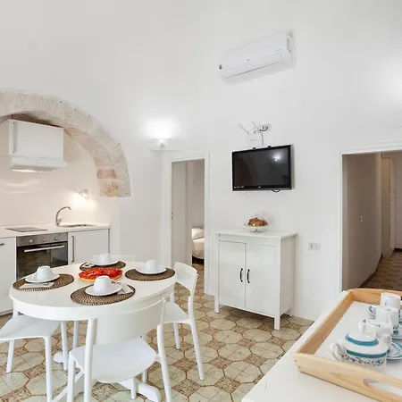 Apartmán Lovely Trullo With Swimming Pool & Parking *